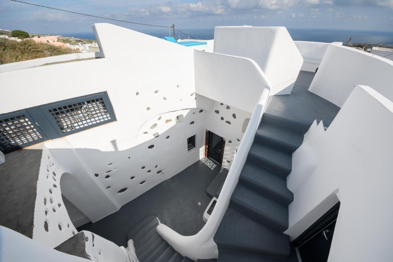 The Luna Caverns Fira  Exteriér fotografie